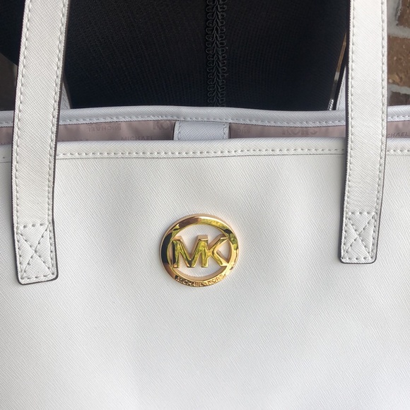 New MICHAEL Michael Kors White Leather Jet Set Travel Tote - Picture 13 of 13